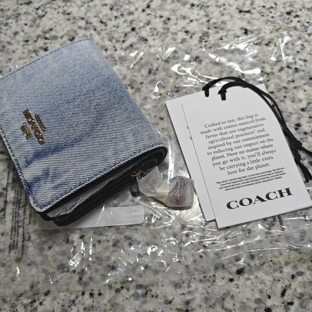 Coach Snap Wallet In Loved Denim With Charm - Picture 7 of 10